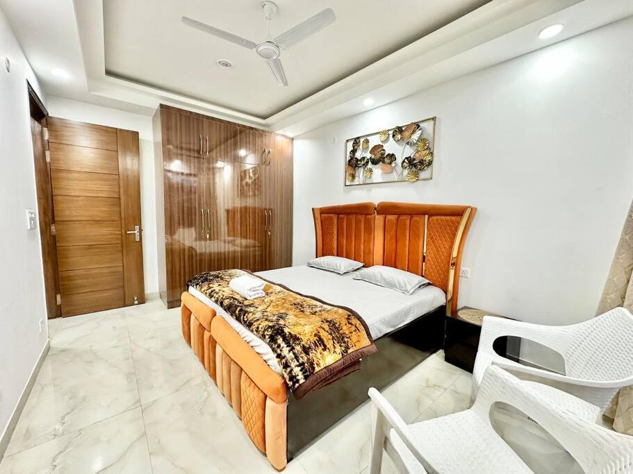 Apartment Forest Vistas A Luxury Vasant Kunj Gem