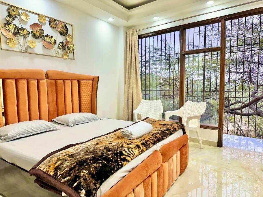 Apartment Forest Vistas A Luxury Vasant Kunj Gem