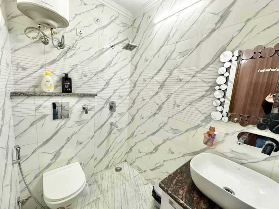 Apartment Forest Vistas A Luxury Vasant Kunj Gem